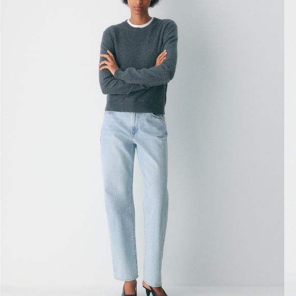Aritzia Denim Forum The '90s Marlo Hi-Rise Baggy Jean - Picture 13 of 13